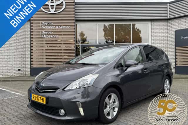 Toyota Prius (2013) thumbnail 1