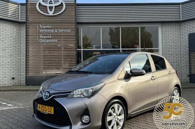 Toyota Yaris (2015) thumbnail 1