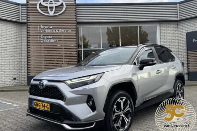 Toyota RAV4 (2024) thumbnail 1
