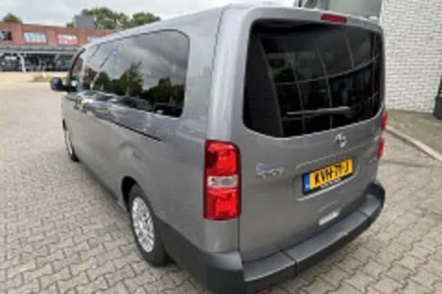 Toyota ProAce Electric Verso (2024) thumbnail 3