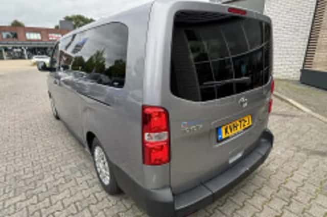 Toyota ProAce Electric Verso (2024) thumbnail 3