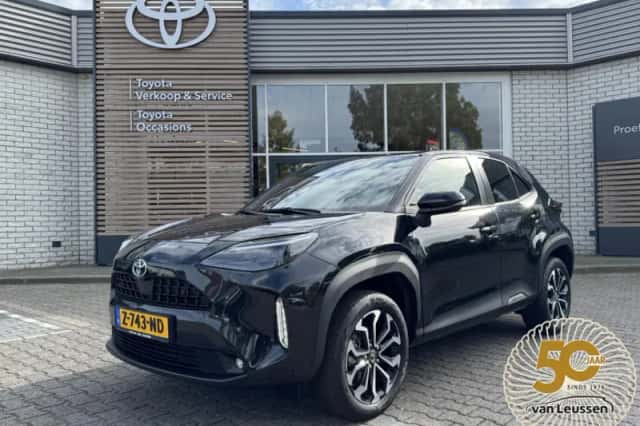 Toyota Yaris Cross (2024) thumbnail 1