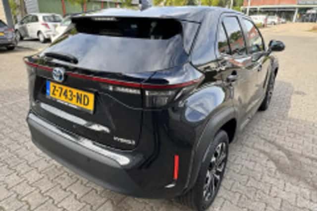 Toyota Yaris Cross (2024) thumbnail 3