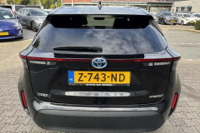 Toyota Yaris Cross (2024) thumbnail 4
