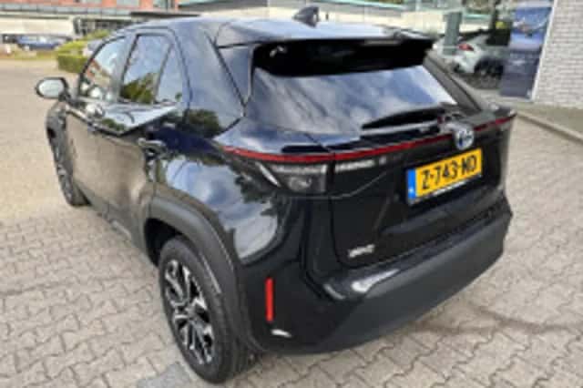 Toyota Yaris Cross (2024) thumbnail 5