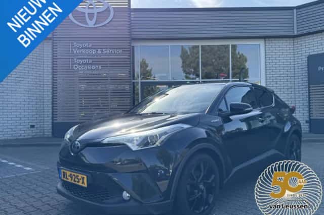 Toyota C-HR (2018) thumbnail 1