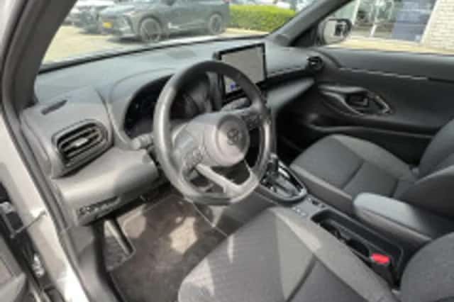 Toyota Yaris Cross (2025) thumbnail 3