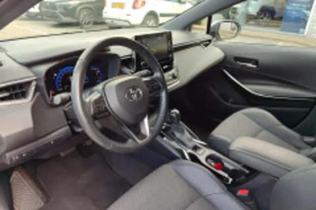 Toyota Corolla (2021) thumbnail 5