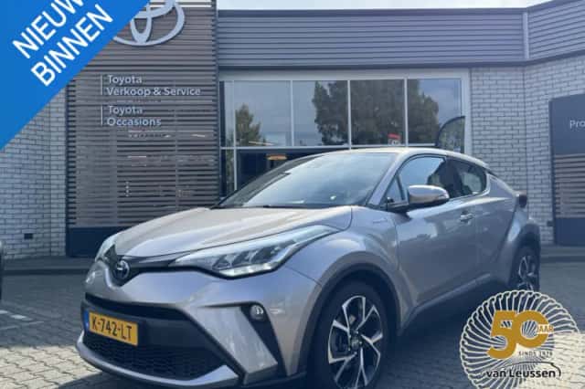 Toyota C-HR (2021) thumbnail 1