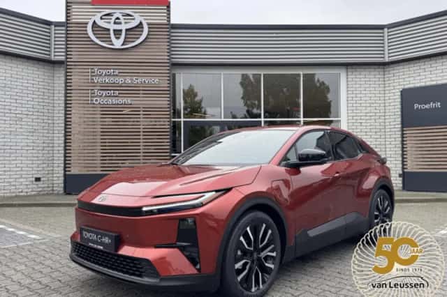 Toyota C-HR (2026) thumbnail 1