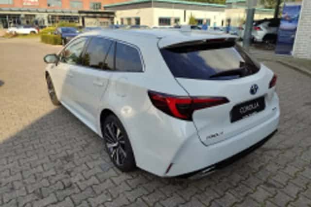 Toyota Corolla (2025) thumbnail 3