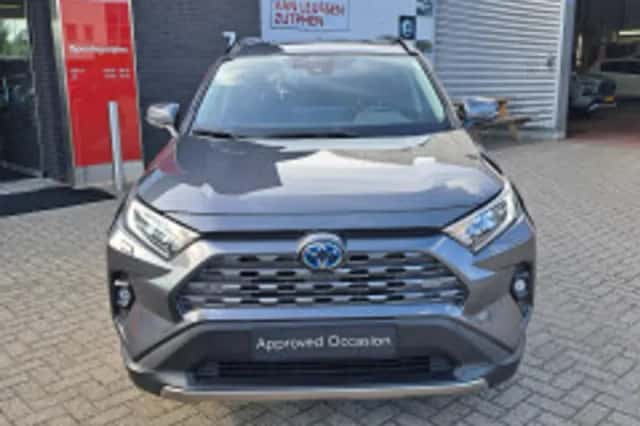 Toyota RAV4 (2024) thumbnail 3