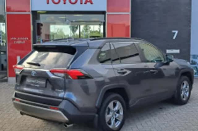 Toyota RAV4 (2024) thumbnail 4