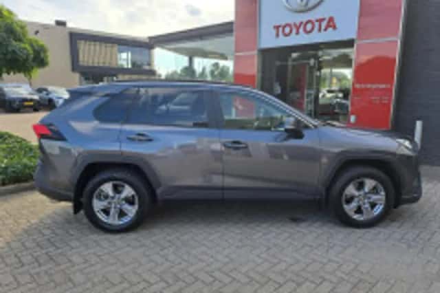 Toyota RAV4 (2024) thumbnail 5