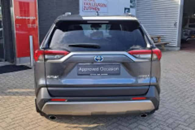 Toyota RAV4 (2024) thumbnail 6