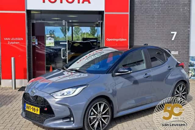 Toyota Yaris (2025) thumbnail 1