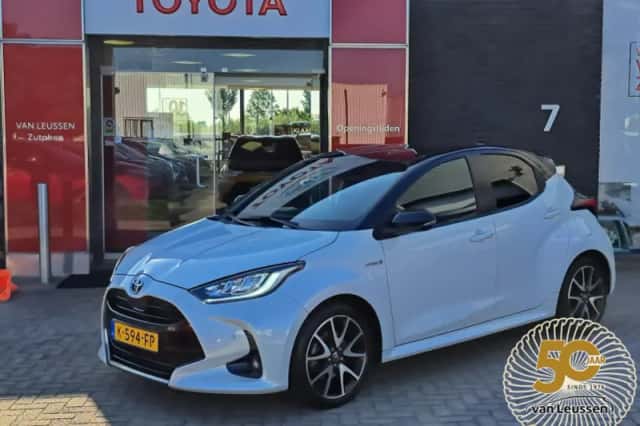 Toyota Yaris (2020) thumbnail 1
