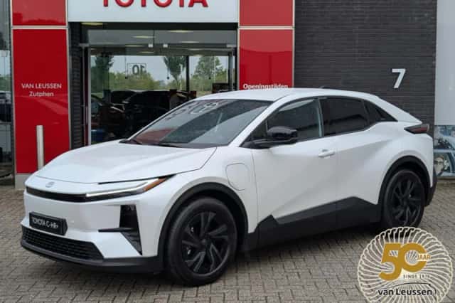Toyota C-HR (2026) thumbnail 1