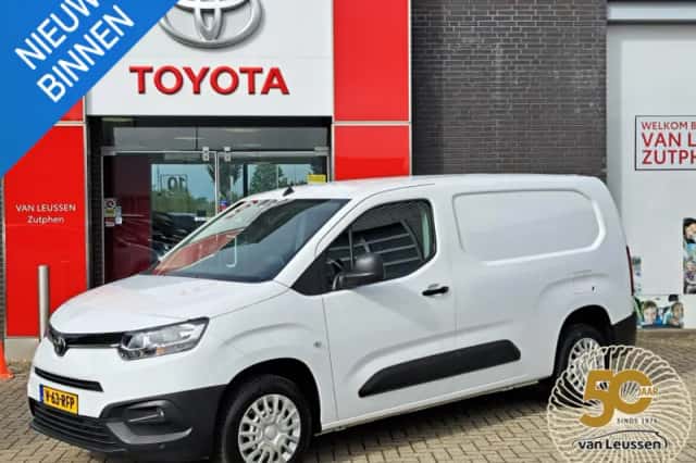 Toyota ProAce City (2024) thumbnail 1