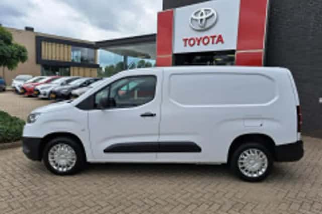 Toyota Proace (2024) thumbnail 4