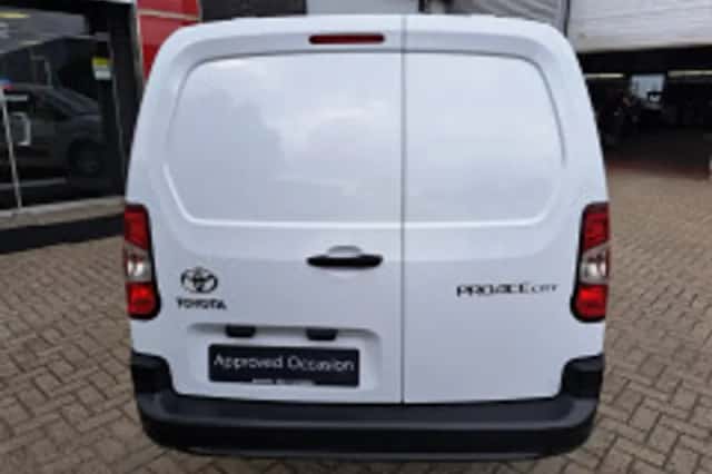Toyota Proace (2024) thumbnail 6