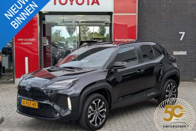 Toyota Yaris Cross (2024) thumbnail 1