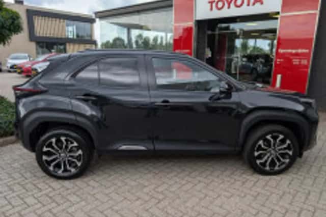 Toyota Yaris Cross (2024) thumbnail 5