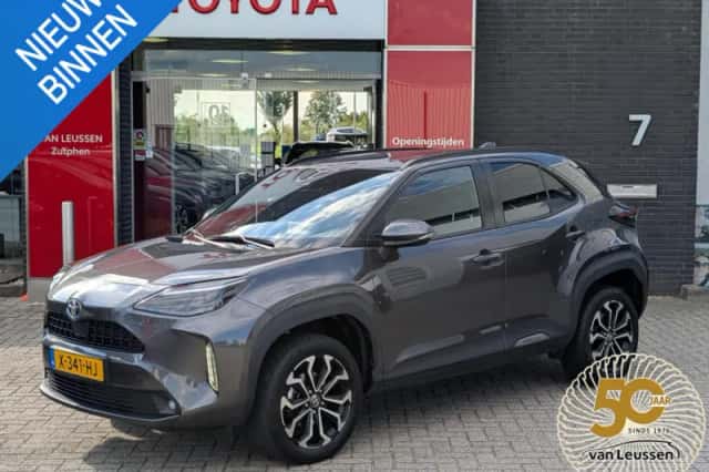 Toyota Yaris Cross (2024) thumbnail 1