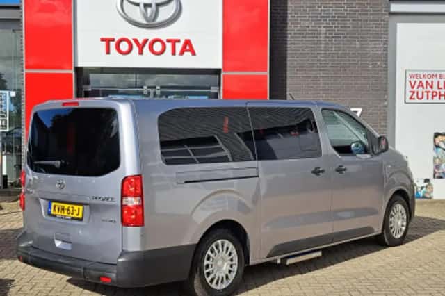 Toyota ProAce Electric Shuttle (2024) thumbnail 2