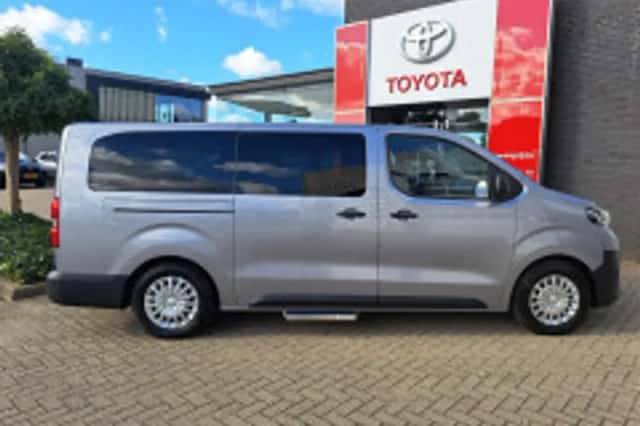 Toyota ProAce Electric Shuttle (2024) thumbnail 4