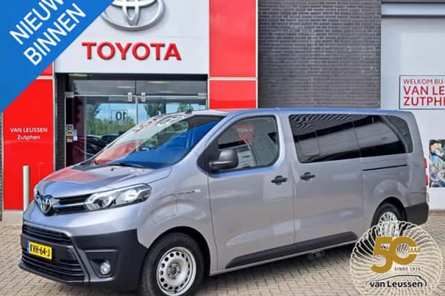 Toyota ProAce Electric Shuttle (2024) thumbnail 1