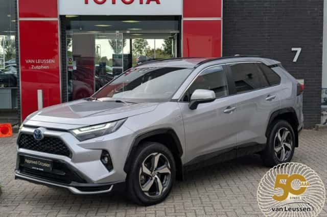 Toyota RAV4 (2022) thumbnail 1
