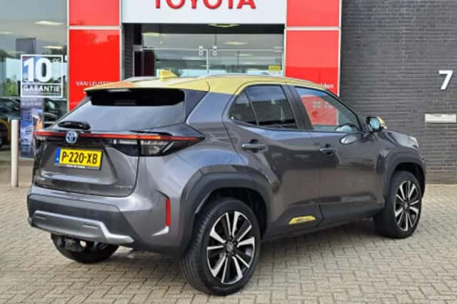 Toyota Yaris Cross (2022) thumbnail 2