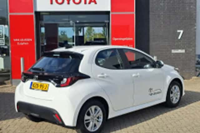 Toyota Yaris (2026) thumbnail 4