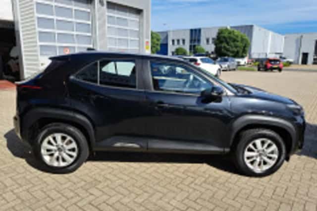 Toyota Yaris Cross (2022) thumbnail 4