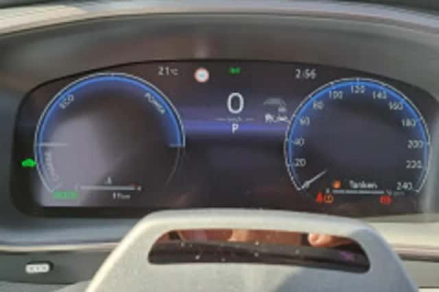 Toyota Corolla Cross (2026) thumbnail 6