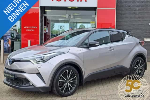 Toyota C-HR (2018) thumbnail 1