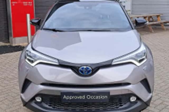 Toyota C-HR (2018) thumbnail 5