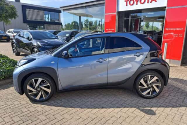 Toyota Aygo X (2024) thumbnail 2