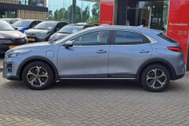 Kia XCeed (2021) thumbnail 3