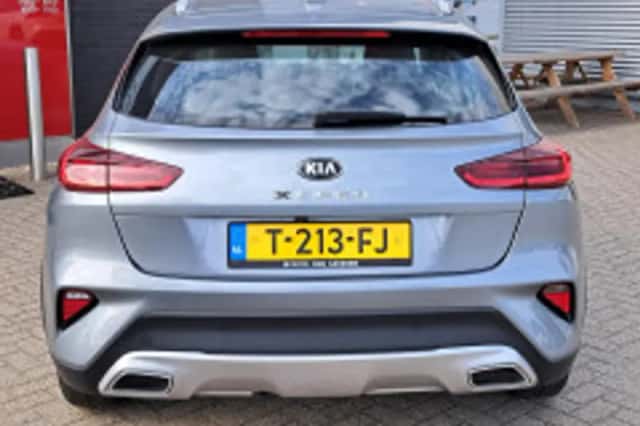 Kia XCeed (2021) thumbnail 5