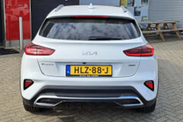 Kia XCeed (2024) thumbnail 5