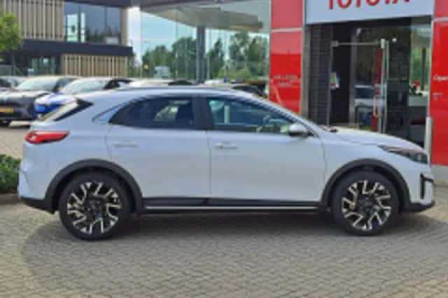 Kia XCeed (2024) thumbnail 6