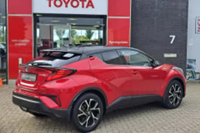 Toyota C-HR (2020) thumbnail 5