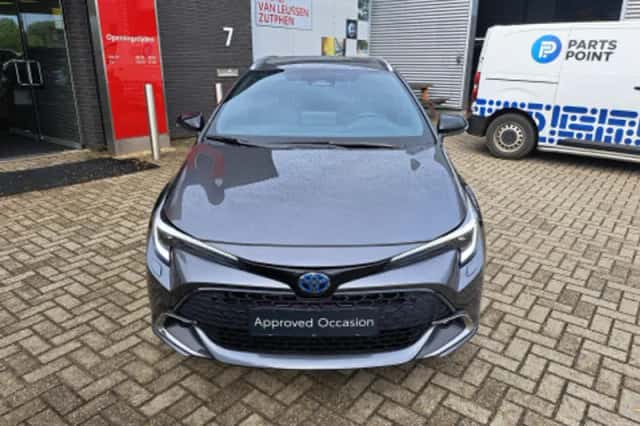 Toyota Corolla (2025) thumbnail 2
