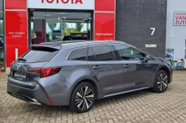 Toyota Corolla (2025) thumbnail 5