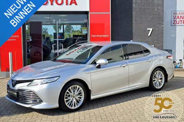 Toyota Camry (2019) thumbnail 1