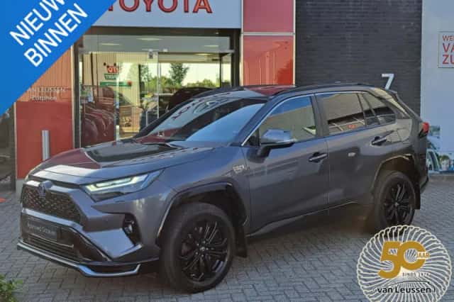 Toyota RAV4 (2023) thumbnail 1
