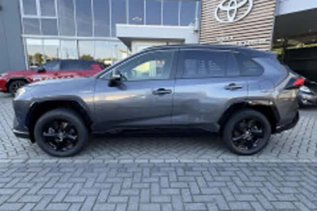 Toyota RAV4 (2022) thumbnail 4