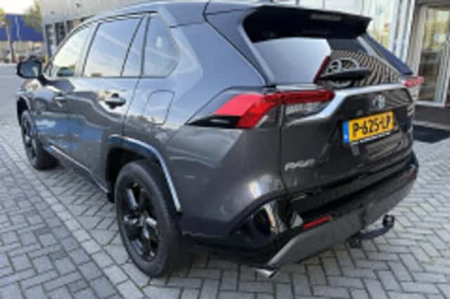 Toyota RAV4 (2022) thumbnail 5